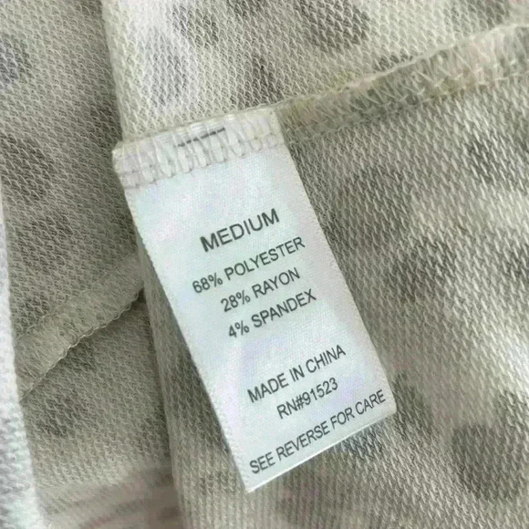 Jaclyn Smith intimates soft cheetah print open cardigan hoodie medium - Picture 5 of 6